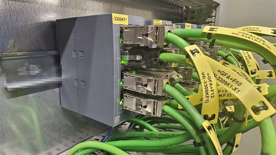 Industrial-Ethernet-Switches mit Profinet-Verkabelung
